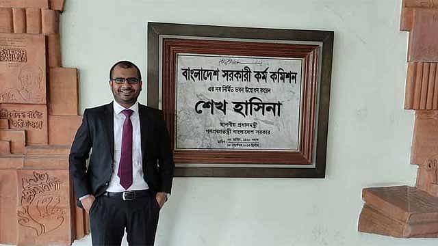 ঢাকা-আরিচা মহাসড়কে ঝরল ব্যাংক কর্মকর্তাসহ ৩ প্রাণ