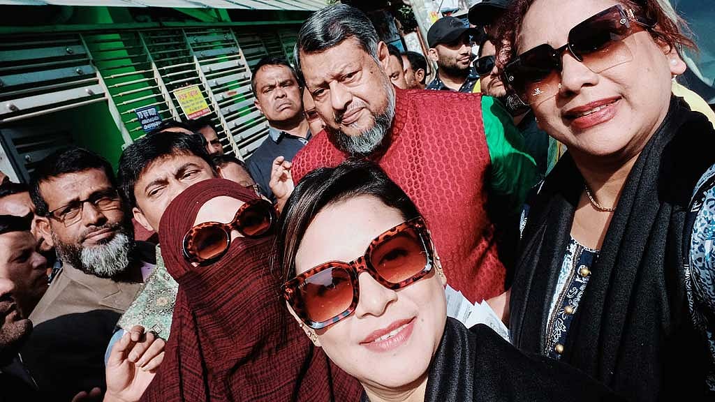 আচরণবিধি লঙ্ঘন: নৌকার প্রার্থী নিখিলকে শোকজ