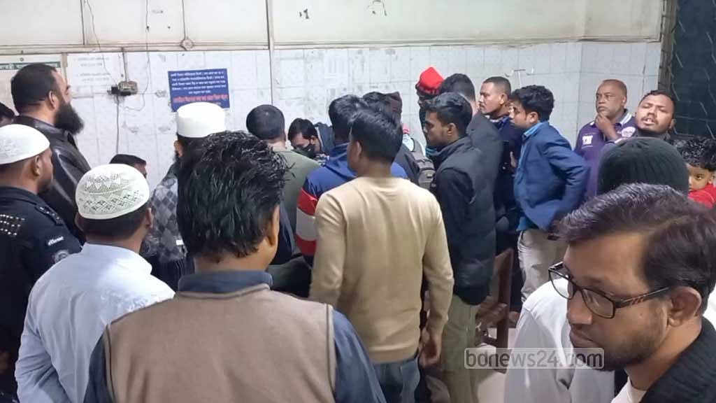মুন্সীগঞ্জে পোস্টার লাগানো নিয়ে দ্বন্দ্ব, মাথা ফাটল নৌকার কর্মীর
