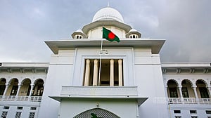 সাজা ভোগের পরও কারাগারে ১৫৭ বিদেশি: হাই কোর্টে প্রতিবেদন