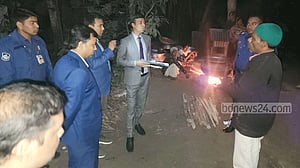 মানিকগঞ্জে নির্বাচনি পথসভার জন্য খিচুড়ি, নৌকার কর্মীকে জরিমানা