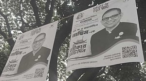 ভোটের পোস্টারে ‘কিউআর কোড’