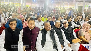 আসনে আসনে আওয়ামী লীগের প্রতিপক্ষ আওয়ামী লীগ