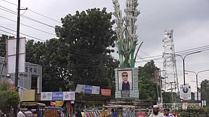নৌকার বিপক্ষে ‘লোকমান-প্রভাব’ কতটা খাটবে