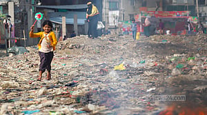 পুড়ছে পলিথিনের বর্জ্য, বাড়ছে বায়ু দূষণ
