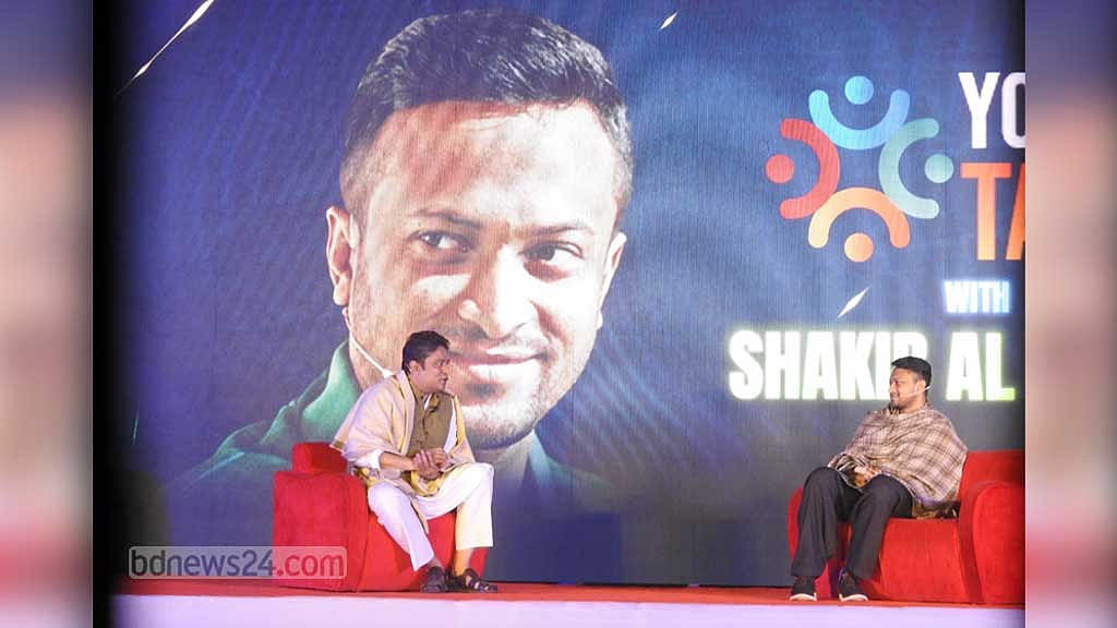 তরুণদের কথা শুনলেন, দিক-নির্দেশনাও দিলেন সাকিব