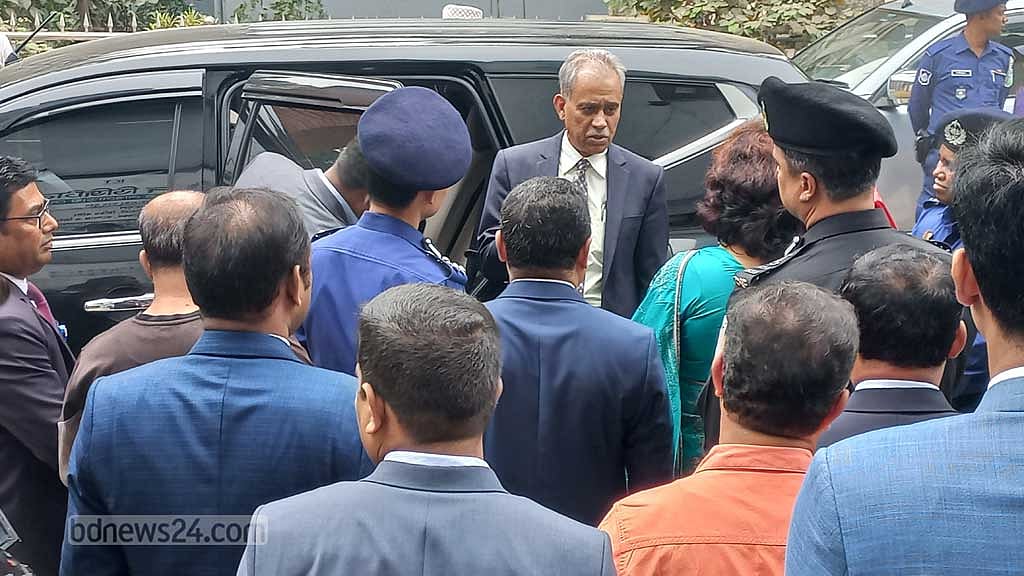 নির্বাচনে অন্যান্য বাহিনীর সঙ্গে সেনাবাহিনীও থাকবে: ইসি আলমগীর