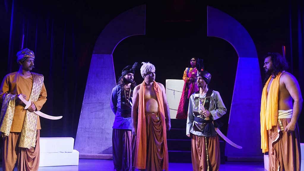 মঞ্চে আসছে মহাকালের 'সুরেন্দ্র কুমারী'