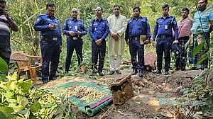 ফরিদপুরে বাঁশ বাগানে মিলল ৩৪০টি গুলি
