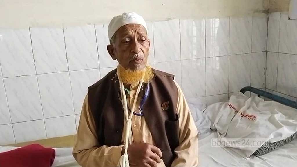 মুক্তিযোদ্ধাকে জুতাপেটার অভিযোগ ছাত্রলীগ কর্মীর বিরুদ্ধে