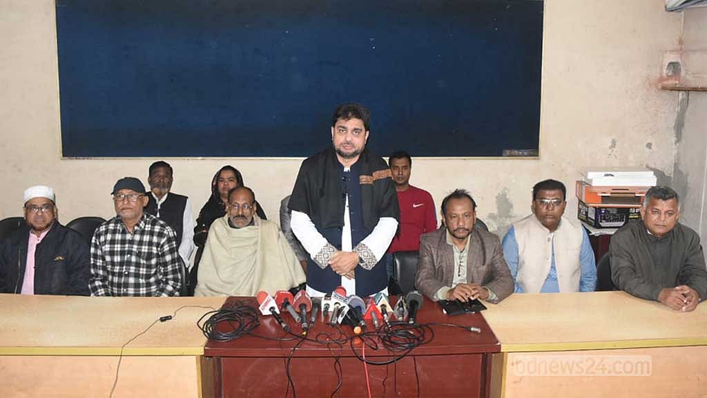 স্বপন ভট্টাচার্যের পক্ষে কাজ করছেন এসি ল্যান্ড, অভিযোগ স্বতন্ত্র প্রার্থীর