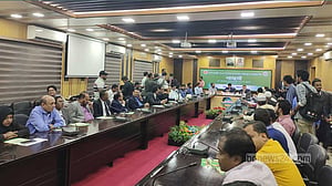 কর বকেয়া: জাপার হাওলাদারের বিষয়ে সিদ্ধান্ত সোমবার