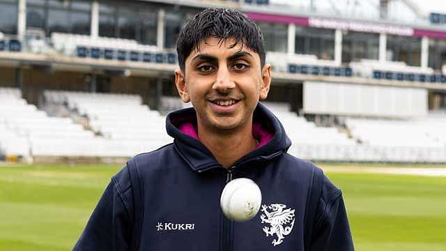 ইংল্যান্ড টেস্ট দলে প্রথমবার অ্যাটকিনসন-হার্টলি-বাশির
