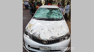 ভাইস চেয়ারম্যানসহ চারজনকে কুপিয়ে জখম, অভিযোগ নৌকার বিরুদ্ধে