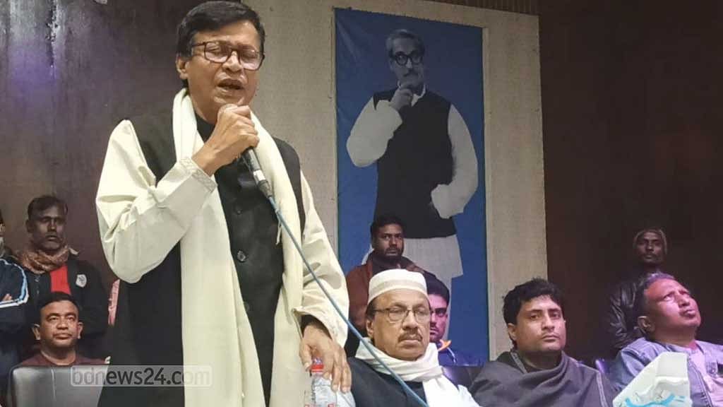 স্বতন্ত্র প্রার্থীর মঞ্চে সমাজকল্যাণ মন্ত্রীর ‘গীবত করলেন’ তার ভাই