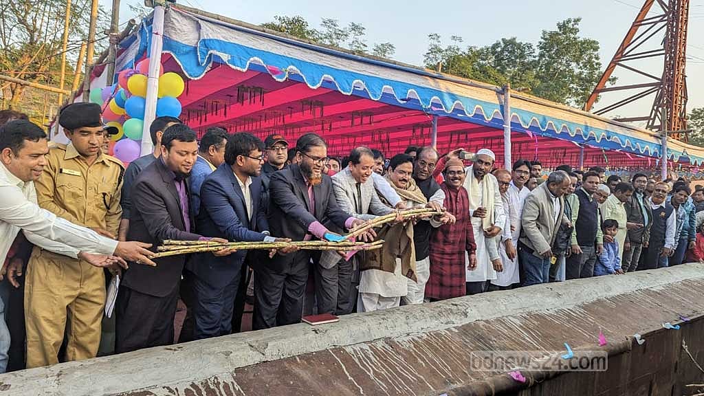 ৬৯ কোটি টাকা লোকসান নিয়ে জয়পুরহাট চিনিকলে আখ মাড়াই শুরু