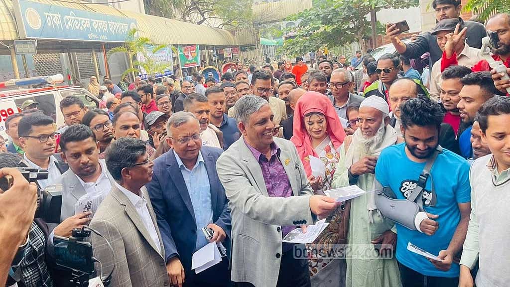 প্রতীক নিয়েই প্রচারে, ঢাকার প্রার্থীদের নিয়ে ইসি বসবে বৃহস্পতিবার