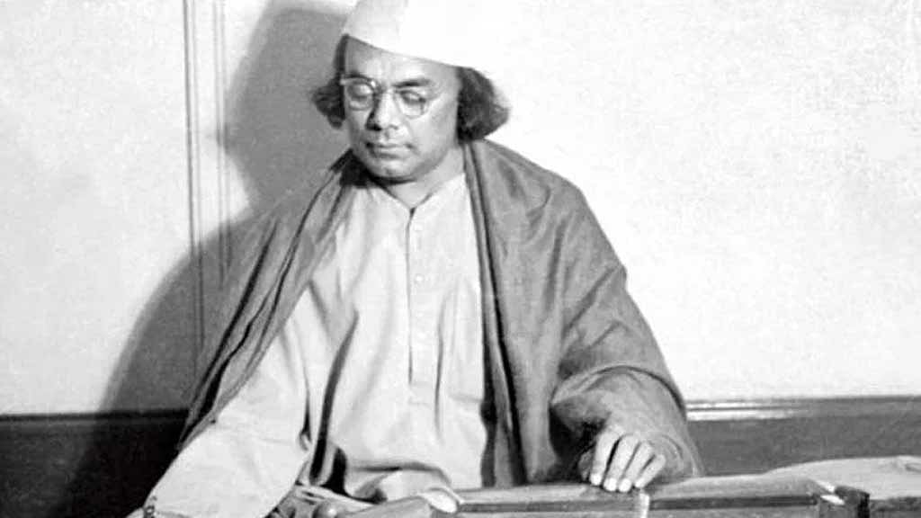 সংগ্রহশালায় নজরুলের 'জগৎতারিণী’ ‘পদ্মভূষণ' পদক আসল নয়!