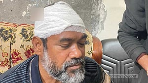 পাবনায় স্বতন্ত্র প্রার্থীর প্রচারে আবারও হামলা, পুলিশ বলছে ‘তেমন ঘটনা ঘটেনি’