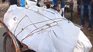বেনাপোলে বাসায় দম্পতির লাশ, পুলিশ বলছে, আত্মহত্যা