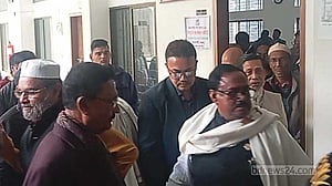 শোকজের জবাবে দুঃখ প্রকাশ খাদ্যমন্ত্রীর, সন্তুষ্ট কমিটি