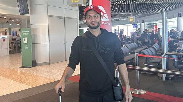 নিউ জিল্যান্ড সফরে বাংলাদেশের অ্যানালিস্ট মহসিন শেখ