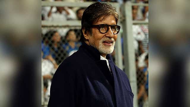 আইএসপিএলে দল কিনে ক্রিকেটের আঙিনায় অমিতাভও