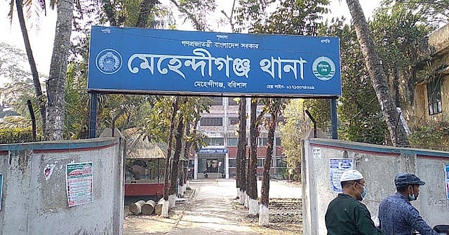 বরিশালে নদী থেকে যুবকের অর্ধগলিত লাশ উদ্ধার