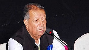 এমপি মোতাহেরুলের বিরুদ্ধে আচরণবিধি ভঙ্গের মামলা