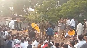 ভারতে গায়ে হলুদের অনুষ্ঠানে দেয়াল চাপা পড়ে নিহত ৭