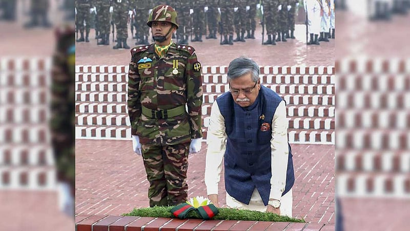 বিজয় দিবসের সকালে শনিবার সাভারে জাতীয় স্মৃতিসৌধে ফুল দিয়ে শ্রদ্ধা জানান রাষ্ট্রপতি মো. সাহাবুদ্দিন।