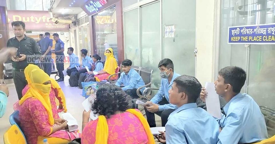 ভারতে সাজা শেষে দেশে ফিরলেন নারী-শিশুসহ ১৯ জন
