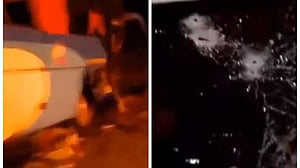 পাকিস্তানে বাসে বন্দুকধারীদের গুলি, ৮ যাত্রী নিহত