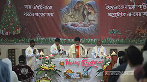 সকল অশান্তি ঘুচিয়ে বিশ্বশান্তি কামনা বড়দিনের প্রার্থনায়