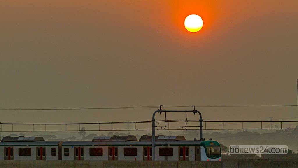 বিদায়ী বছরের অর্জন হোক ‘সম্মুখ যাত্রার সোপান’