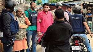 চট্টগ্রামে বিএনপির লিফলেট বিলির সময় গ্রেপ্তার ২