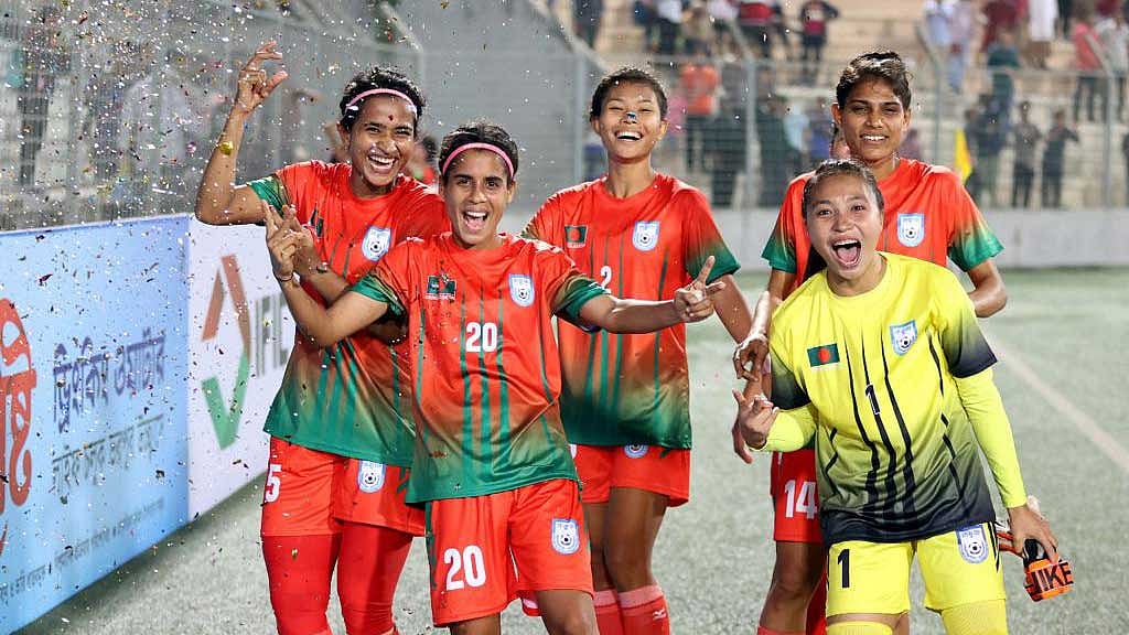 সিঙ্গাপুরকে হারিয়ে ‘মধুর প্রতিশোধ’ নিল বাংলাদেশ