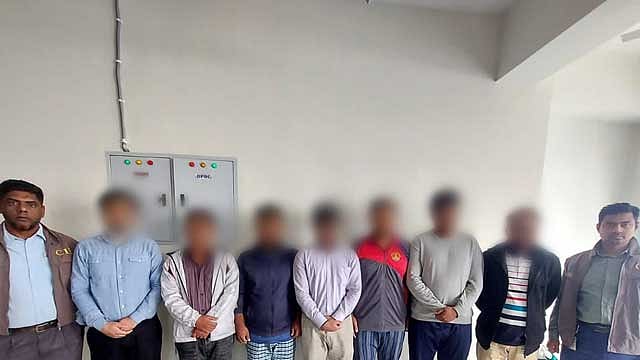মেডিকেল ভর্তি: প্রশ্নফাঁস চক্রে ইউপি চেয়ারম্যান, চিকিৎসকও