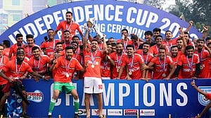 মোহামেডানকে হারিয়ে ফের স্বাধীনতা কাপ চ্যাম্পিয়ন ১০ জনের কিংস