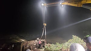 গাজীপুরে রেলে নাশকতা: ১৪ ঘণ্টা পর ট্রেন চলাচলের উপযোগী