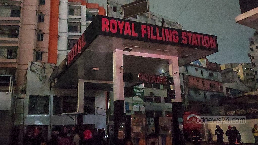 মহাখালীতে পেট্রোল পাম্পে আগুনে দগ্ধ ৮