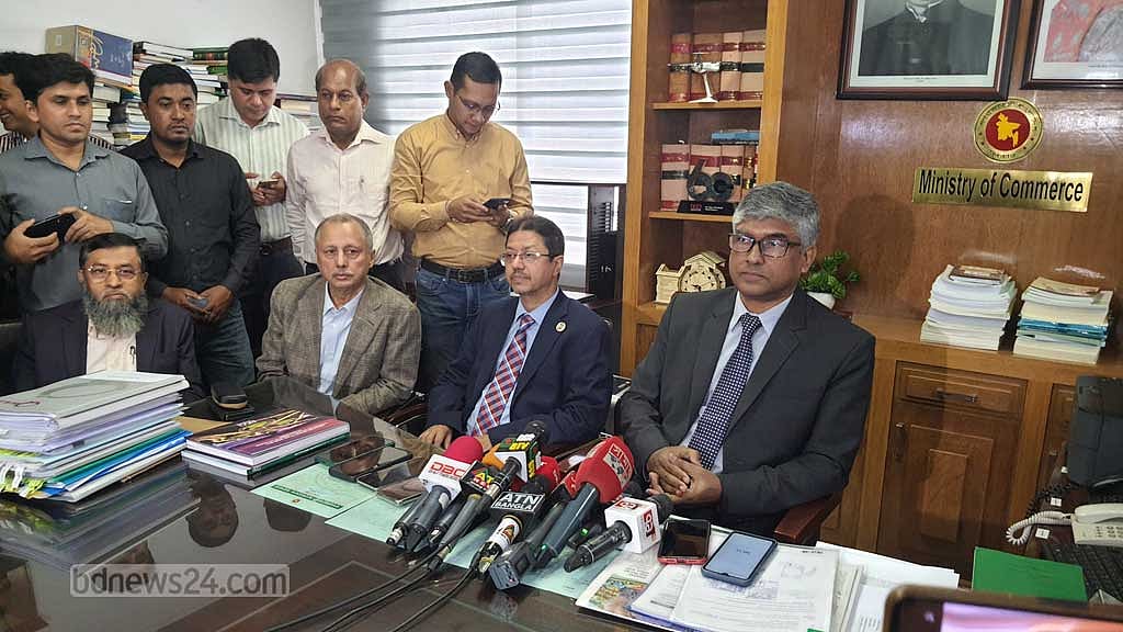 বাণিজ্য নিষেধাজ্ঞার মতো পরিস্থিতি নেই: বাণিজ্য সচিব