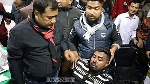 টাঙ্গাইলে নৌকার মিছিলে গুলির ঘটনায় মামলা, গ্রেপ্তার ২