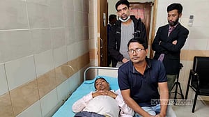 কুমিল্লায় সাংবাদিকদের ওপর নৌকার কর্মীদের হামলার অভিযোগ