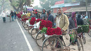 ফুলের রাজ্যে ‘রাজনৈতিক অস্থিরতার শঙ্কা’