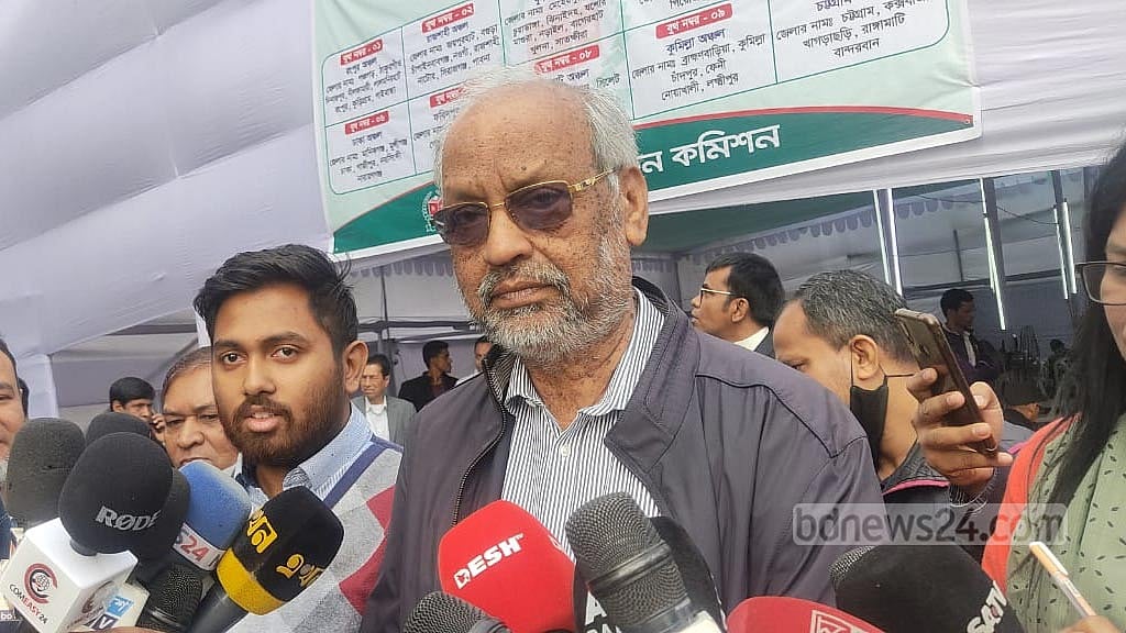 আখতারুজ্জামানসহ ২৮ জনের প্রার্থিতা ফিরল