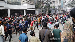 বাড়ির সামনে গৃহকর্মীর লাশ, বনশ্রীতে উত্তেজনা-ভাঙচুর-অগ্নিসংযোগ