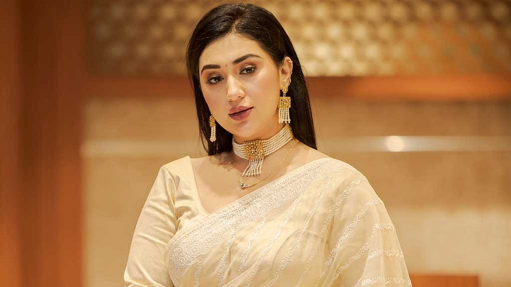 তৃতীয় পক্ষকে দুষলেন অপু, ক্ষমা চাইলেন মুন্নীর কাছে