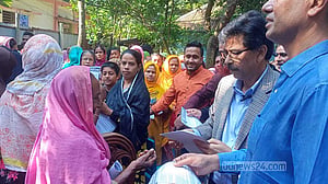 কুমিল্লায় বাড়ি বাড়ি গিয়ে ভোট বর্জনের আহ্বান বিএনপির