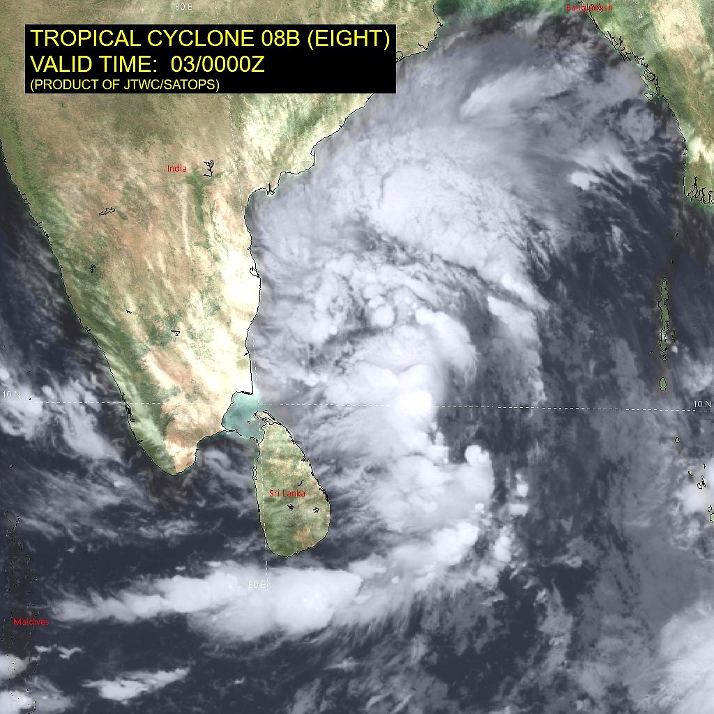 সাগরে ঘূর্ণিঝড় মিগযাউম, বন্দরে ২ নম্বর সংকেত